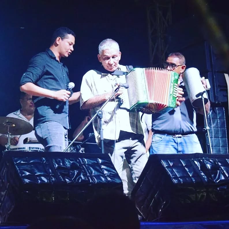Grupo de vallenato en medellin